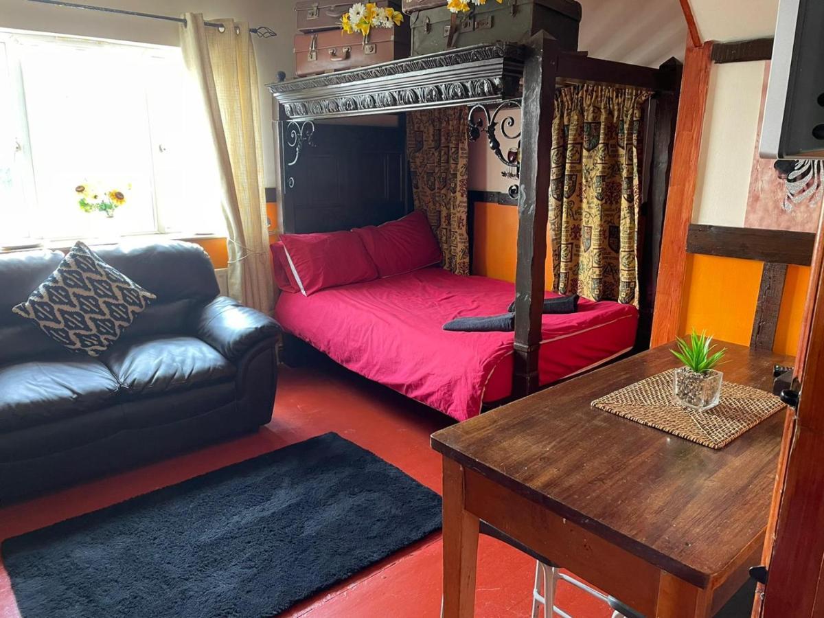 Yarm Cottages Sleeping 12 Kirklevington ภายนอก รูปภาพ