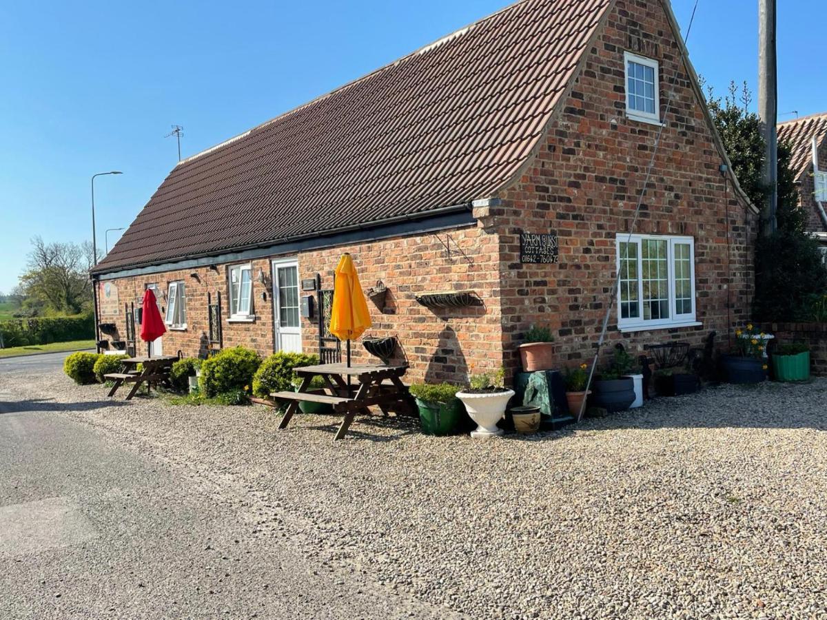 Yarm Cottages Sleeping 12 Kirklevington ภายนอก รูปภาพ